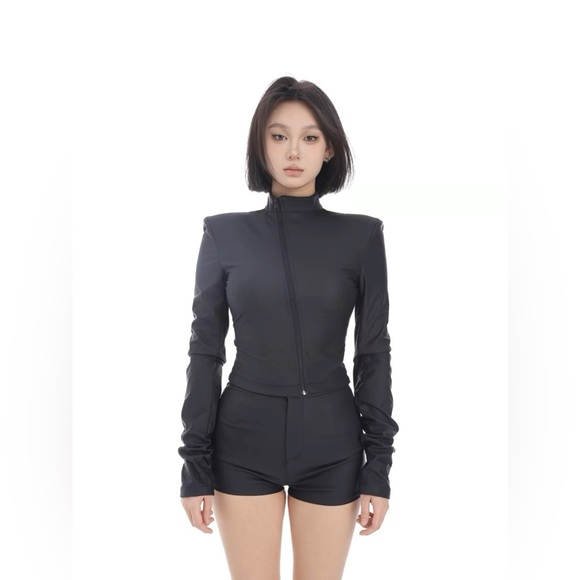 PEMPL Motorcycle black leather suit&short pants - Picture 1 of 3